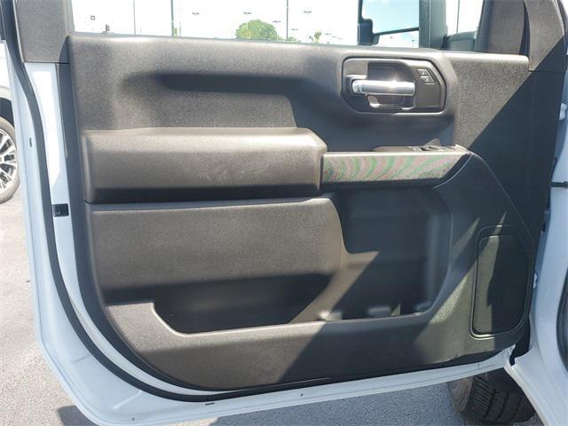 new 2025 GMC Sierra 2500 car, priced at $50,560