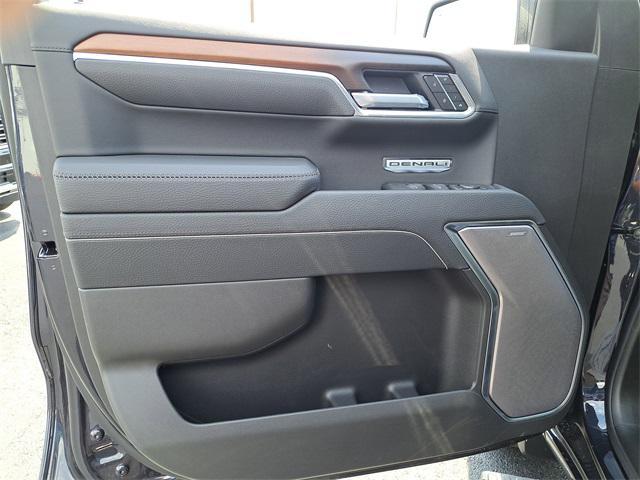 new 2025 GMC Sierra 1500 car, priced at $70,195