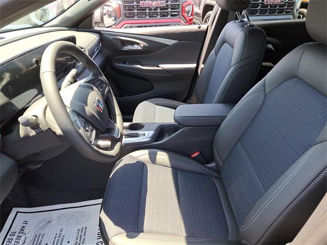 new 2025 Buick Envista car, priced at $27,125