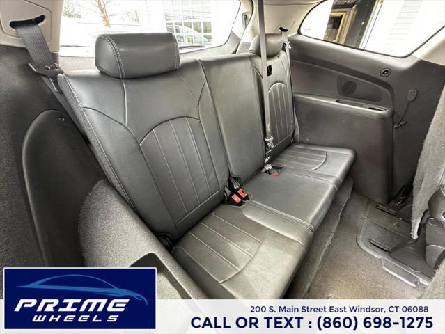 used 2014 Chevrolet Traverse car, priced at $10,988