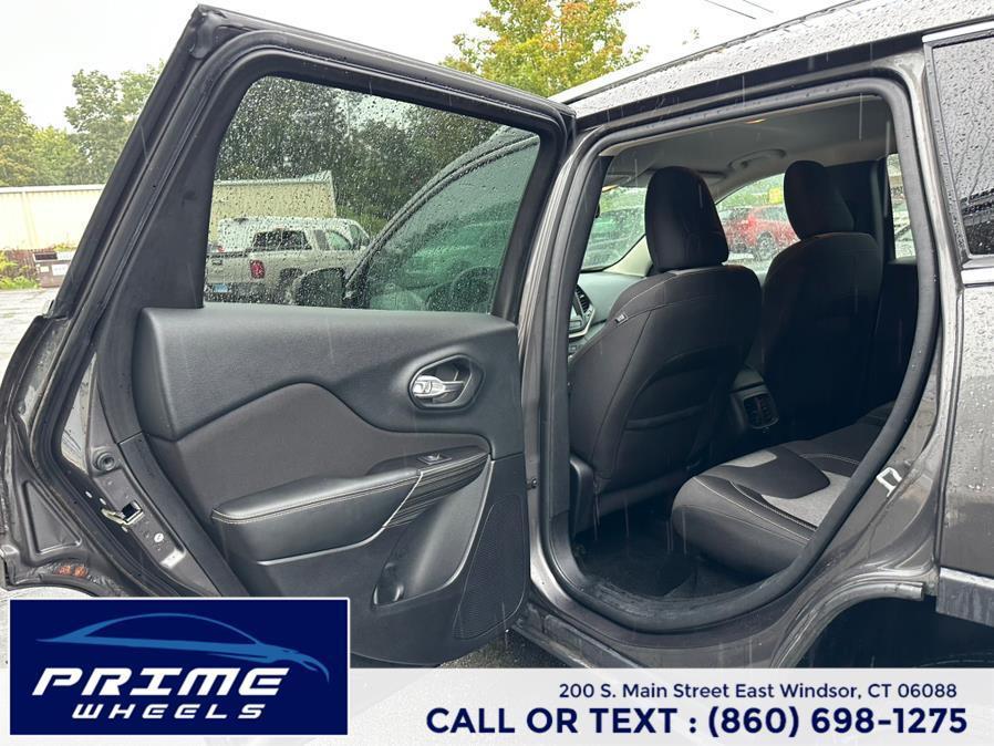 used 2014 Jeep Cherokee car, priced at $7,488