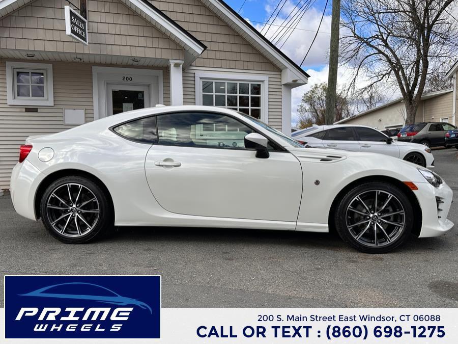 used 2017 Toyota 86 car, priced at $10,999