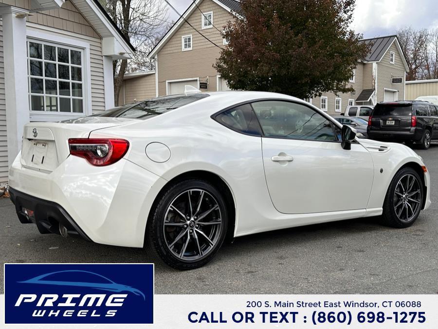 used 2017 Toyota 86 car, priced at $10,999