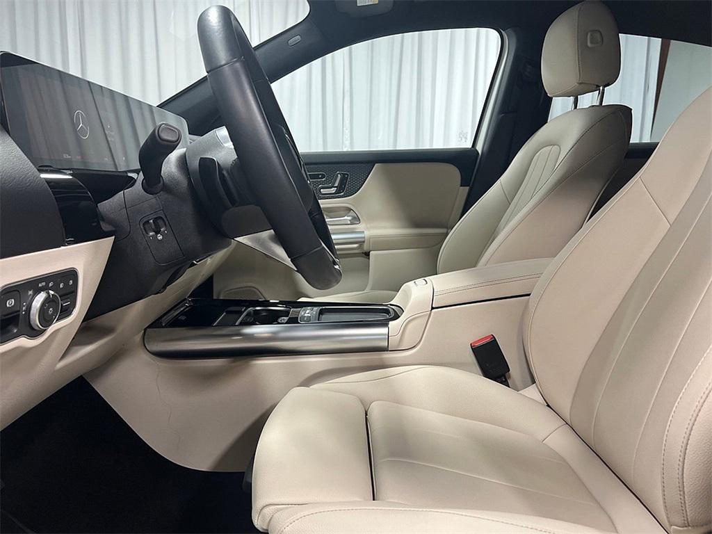 used 2025 Mercedes-Benz GLA 250 car, priced at $43,336