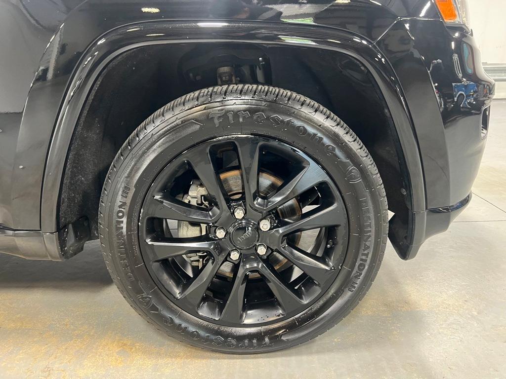 used 2018 Jeep Grand Cherokee car, priced at $19,495