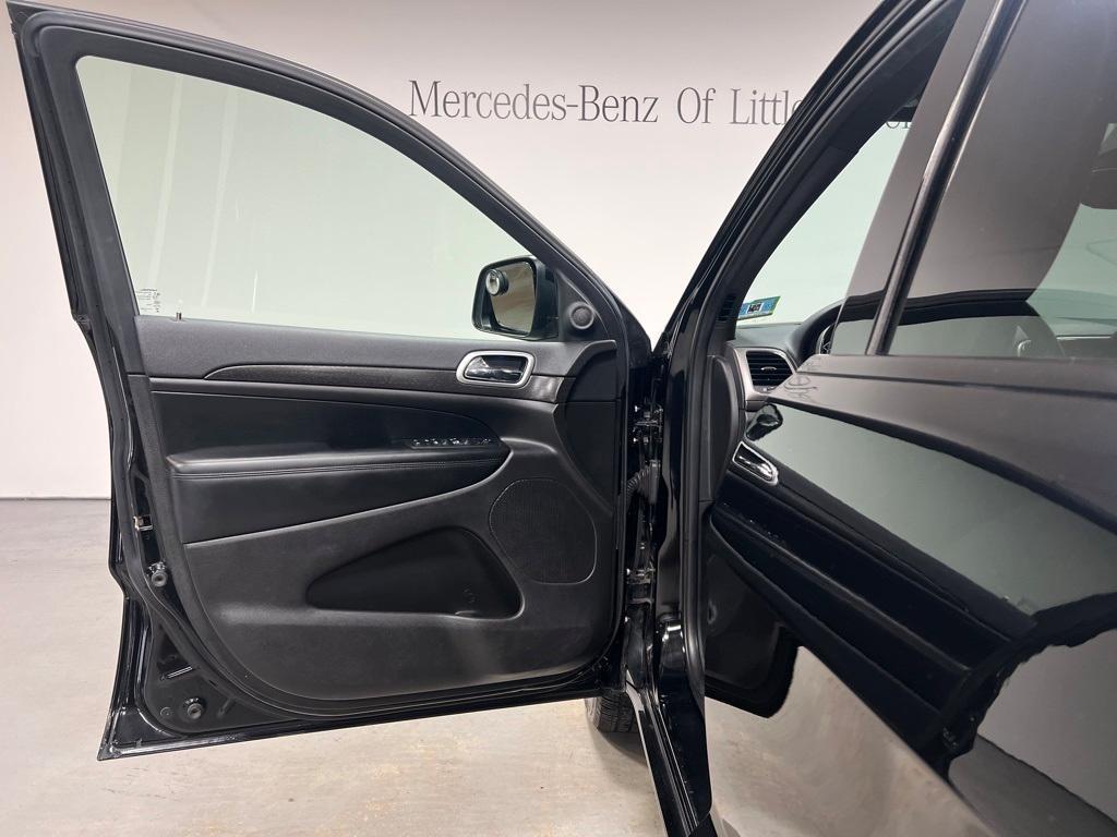 used 2018 Jeep Grand Cherokee car, priced at $19,495