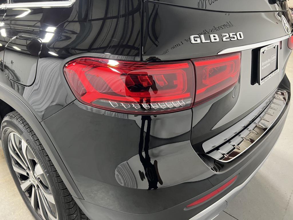 used 2022 Mercedes-Benz GLB 250 car, priced at $30,995