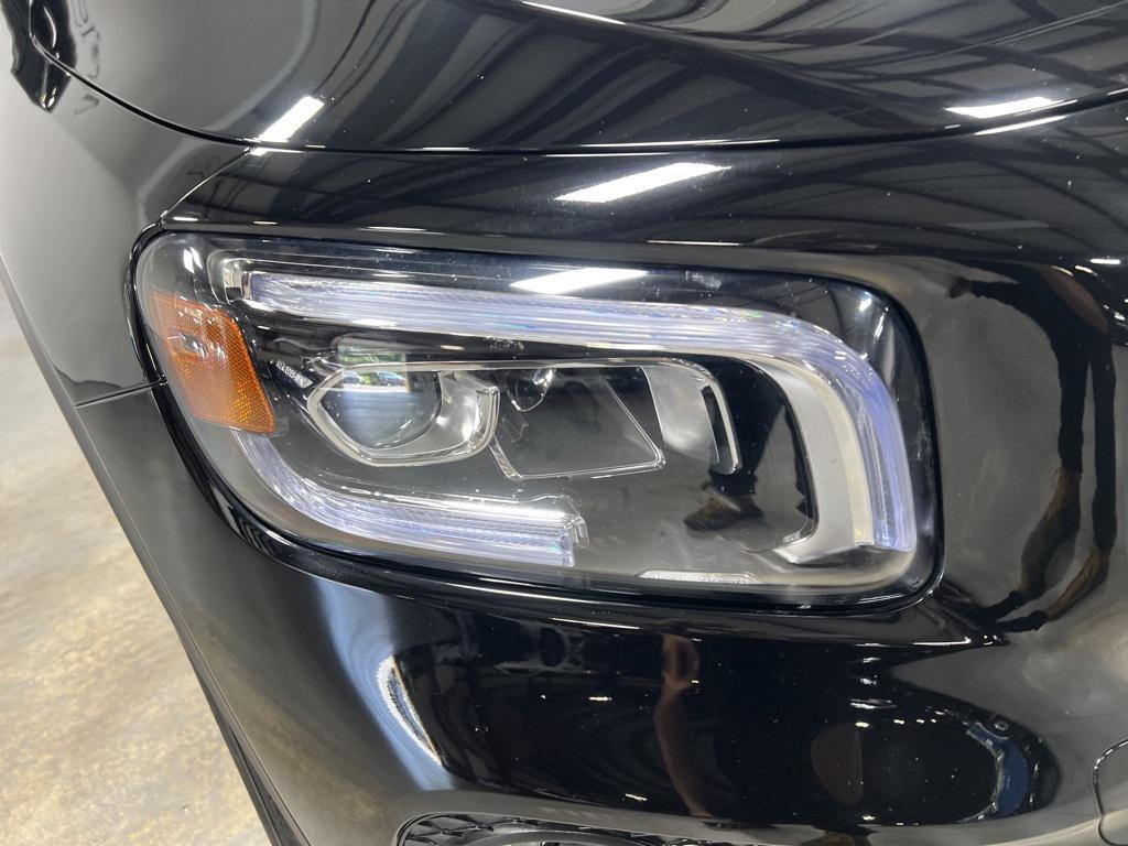 used 2022 Mercedes-Benz GLB 250 car, priced at $30,995