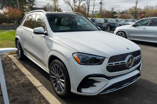 new 2025 Mercedes-Benz GLE 450 car, priced at $82,930