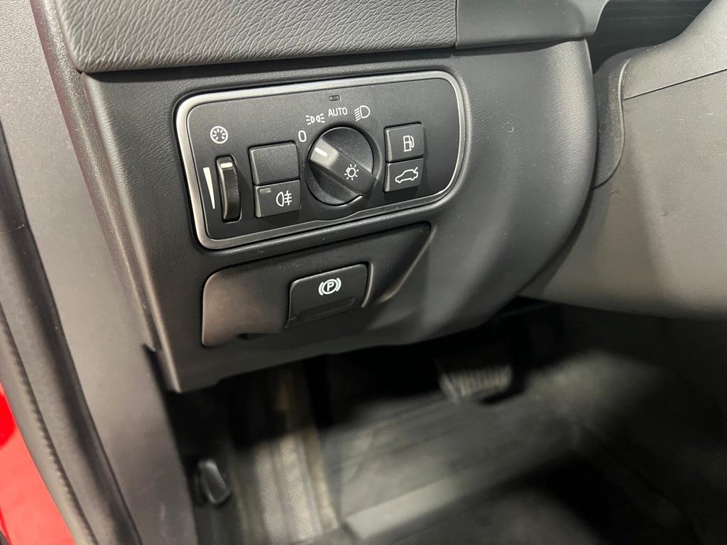 used 2018 Volvo V60 Cross Country car, priced at $24,995