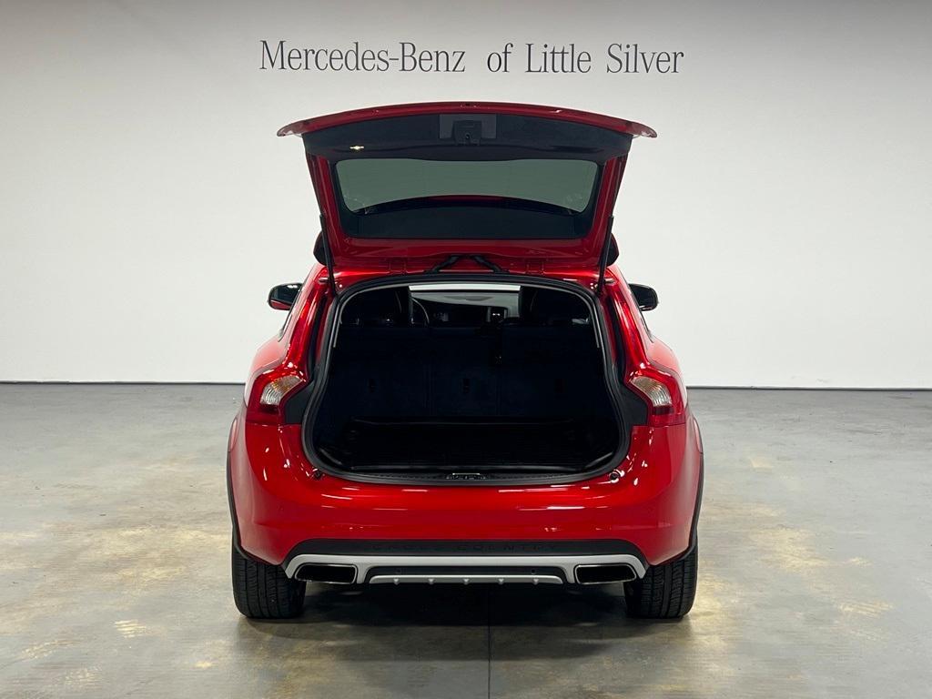 used 2018 Volvo V60 Cross Country car, priced at $24,995