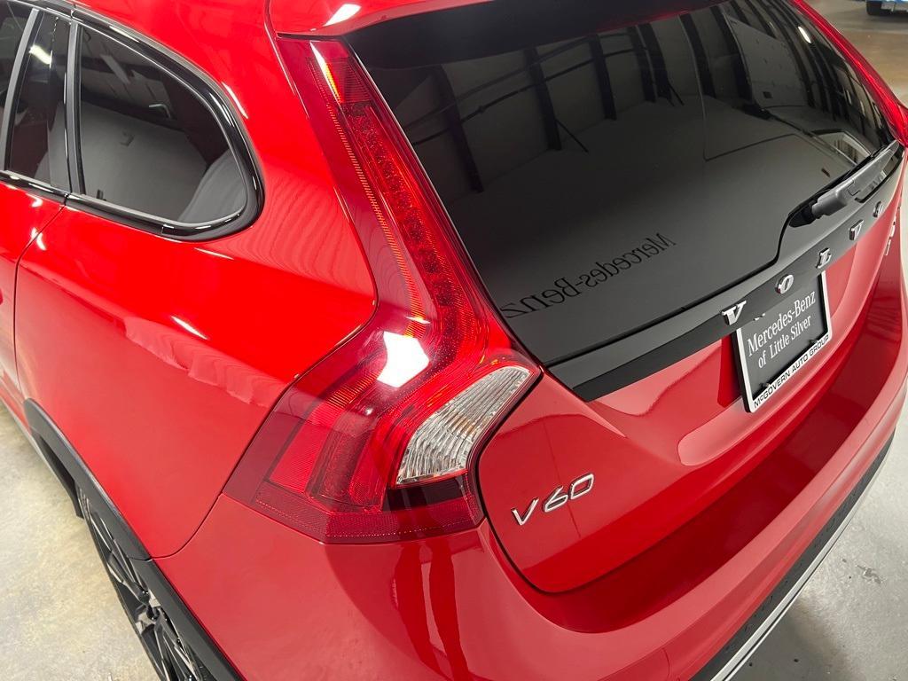 used 2018 Volvo V60 Cross Country car, priced at $24,995