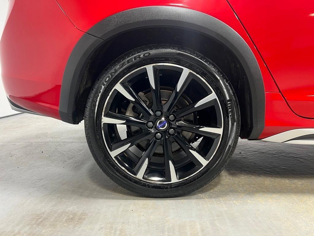 used 2018 Volvo V60 Cross Country car, priced at $24,995