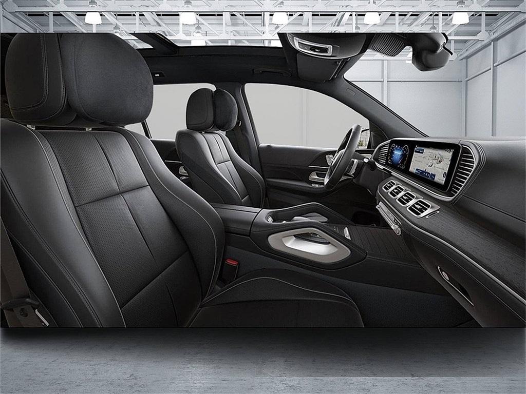 new 2025 Mercedes-Benz GLS 580 car, priced at $120,690