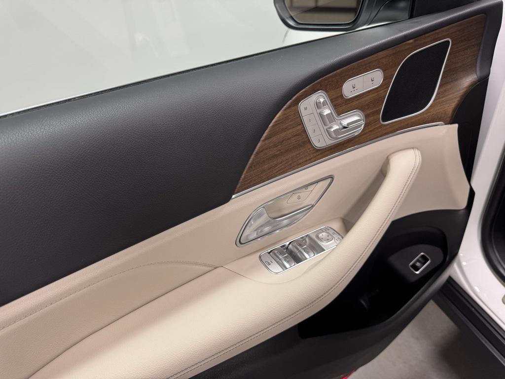 used 2025 Mercedes-Benz GLE 450 car, priced at $65,495
