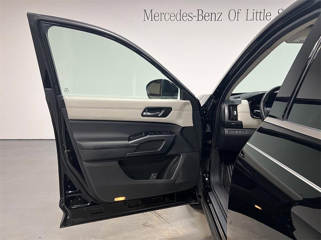 used 2022 Nissan Pathfinder car, priced at $26,255