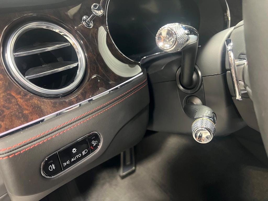 used 2022 Bentley Flying Spur Hybrid car, priced at $169,995