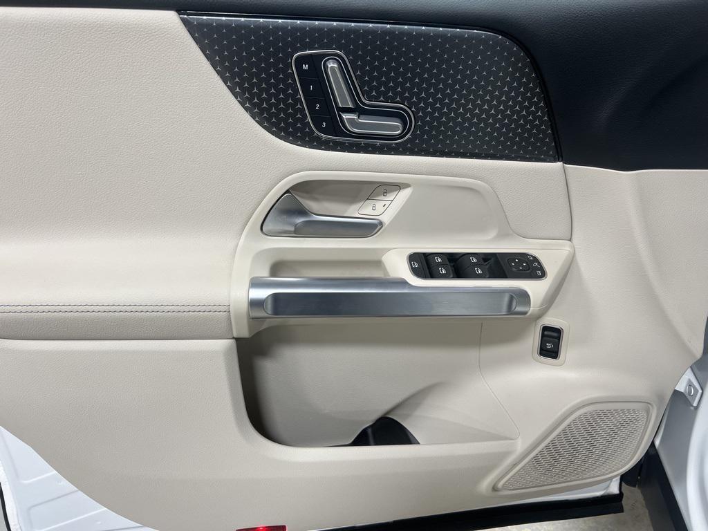 used 2025 Mercedes-Benz GLB 250 car, priced at $44,895