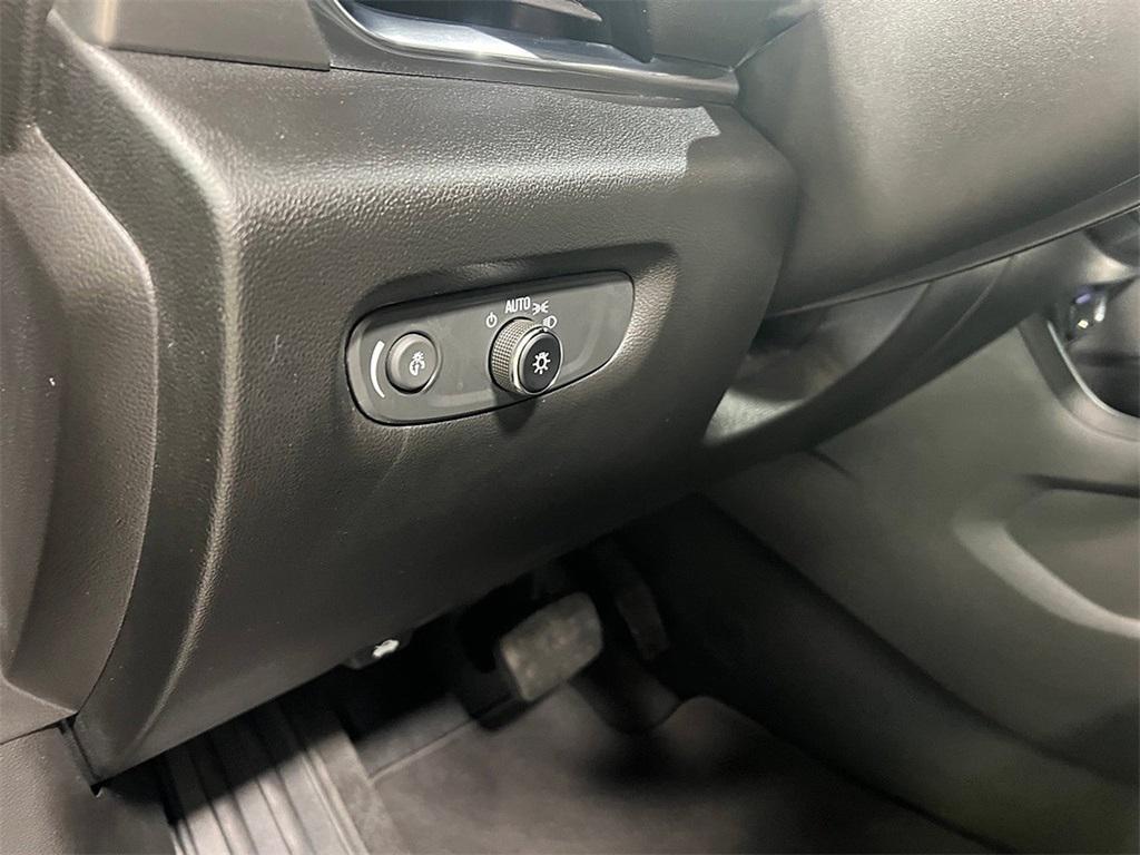 used 2023 Chevrolet Traverse car, priced at $31,997