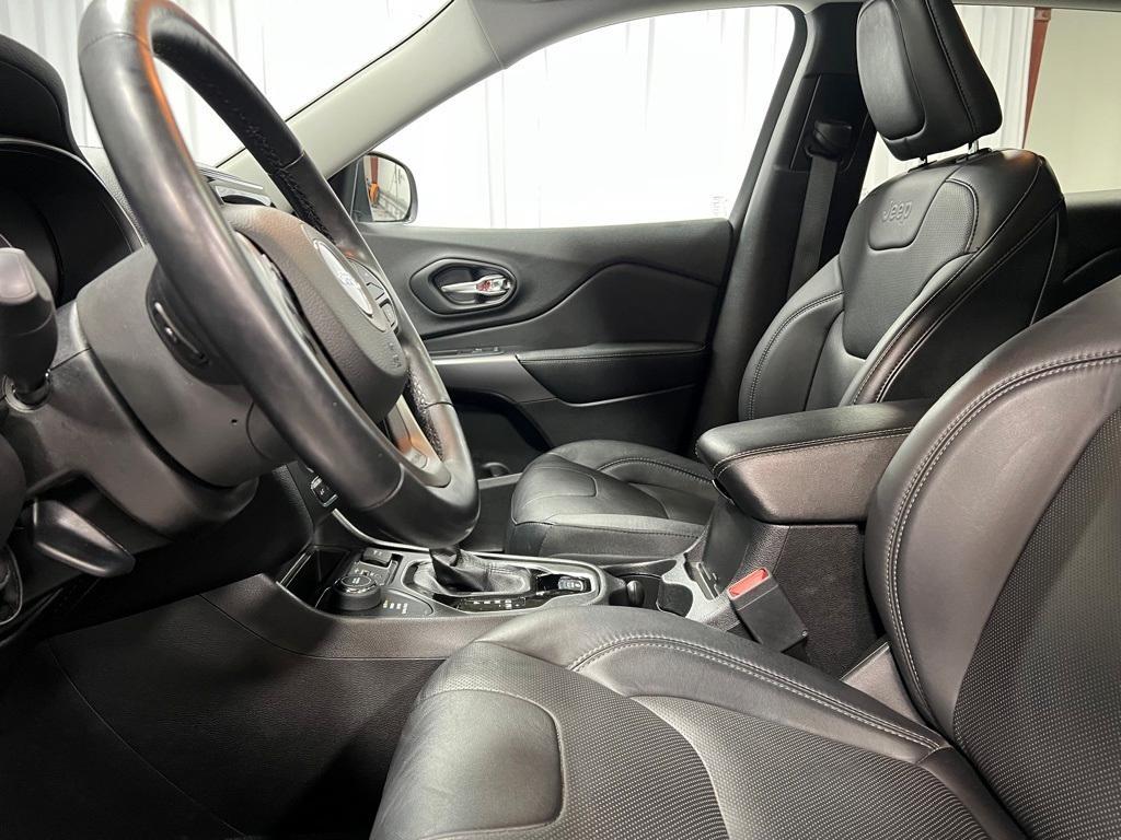 used 2021 Jeep Cherokee car, priced at $23,395