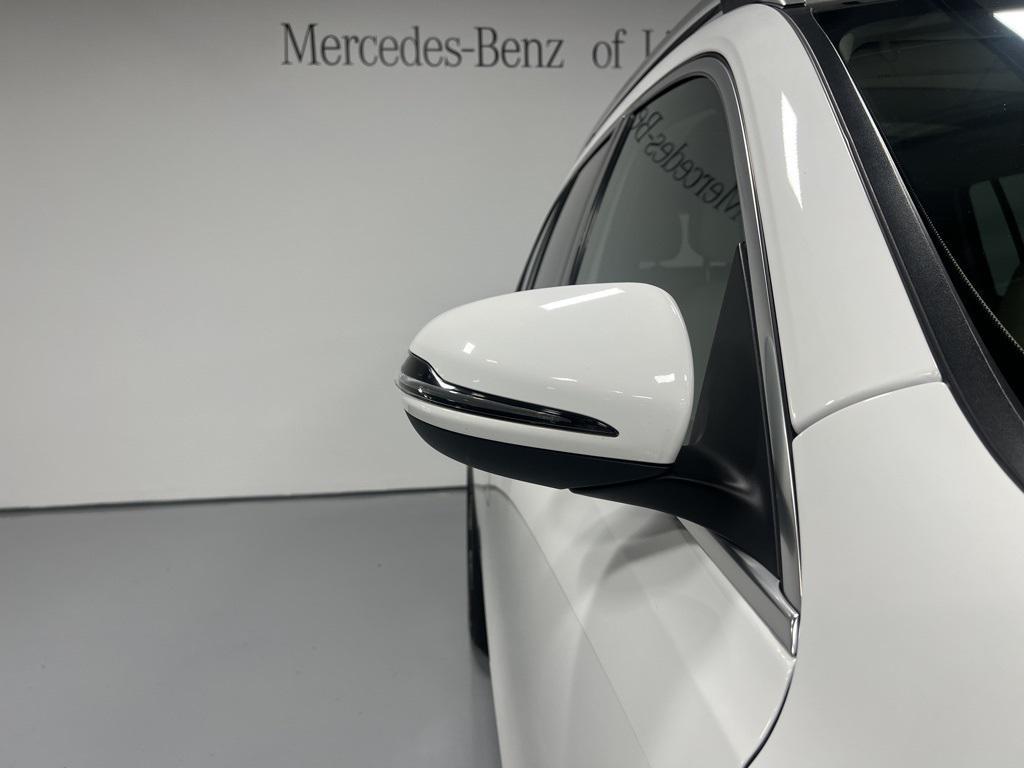 used 2022 Mercedes-Benz GLB 250 car, priced at $29,995