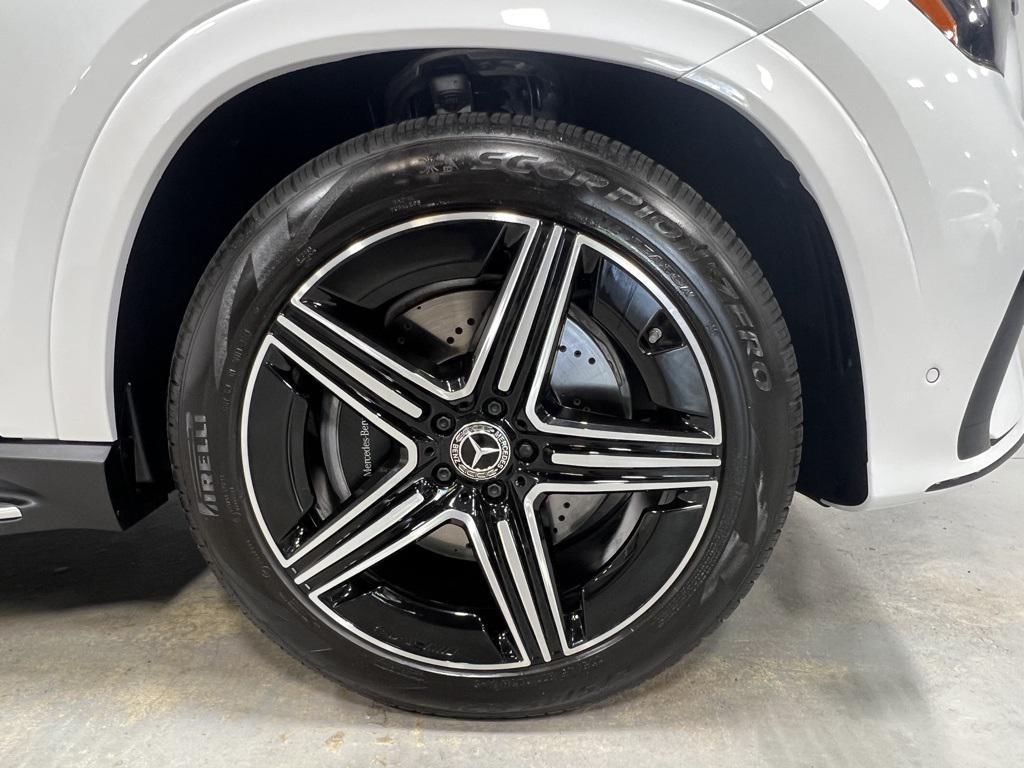 used 2025 Mercedes-Benz GLE 450 car, priced at $75,995