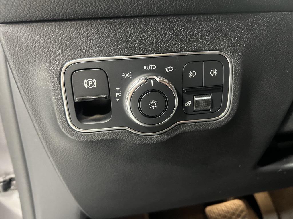 used 2022 Mercedes-Benz GLB 250 car, priced at $31,995