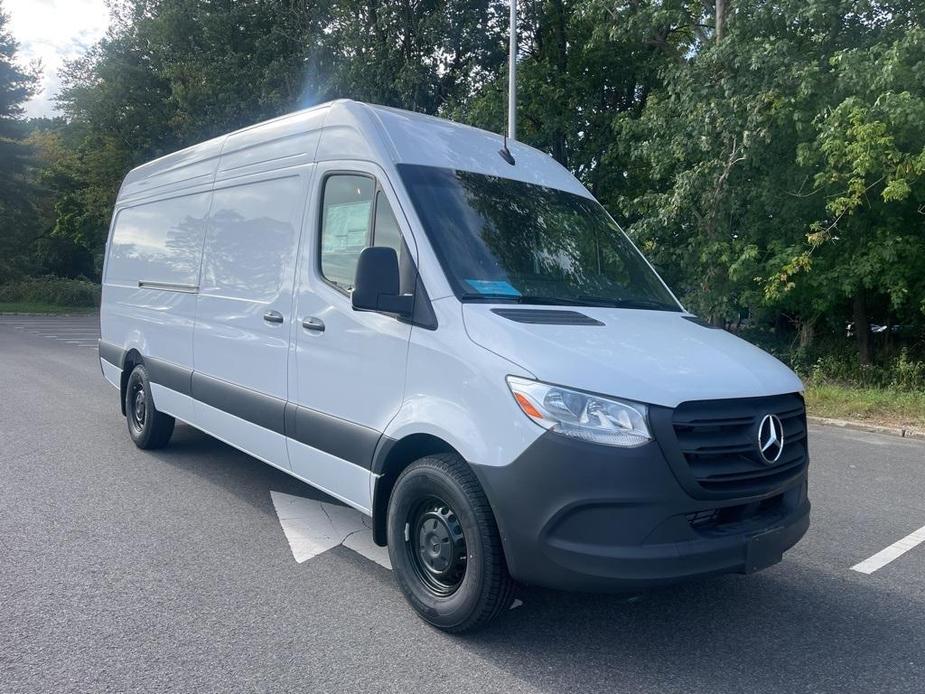 new 2024 Mercedes-Benz Sprinter 3500 car, priced at $68,018