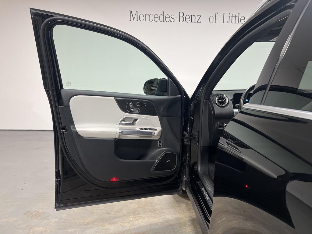 used 2022 Mercedes-Benz GLB 250 car, priced at $30,995