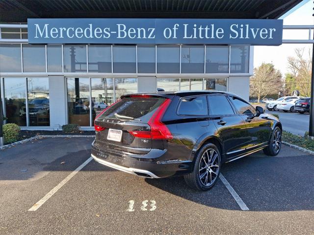 used 2018 Volvo V90 Cross Country car, priced at $25,415