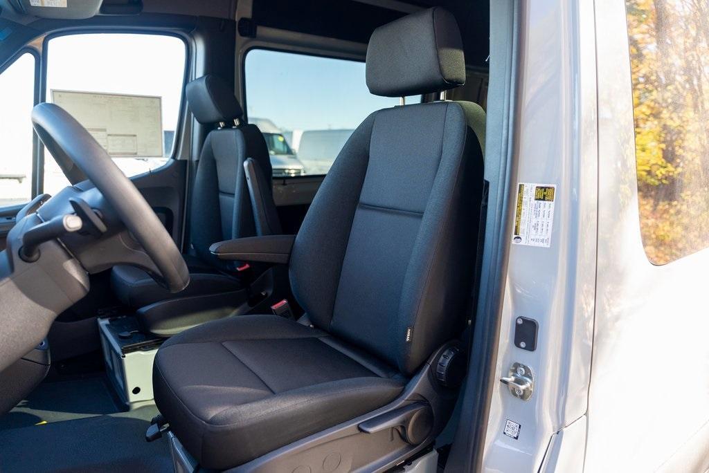 new 2024 Mercedes-Benz Sprinter 2500 car, priced at $64,579