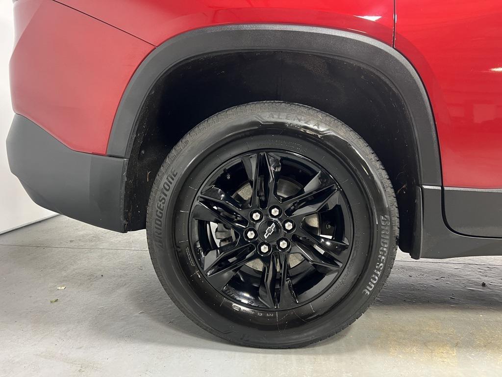 used 2023 Chevrolet Traverse car, priced at $32,995