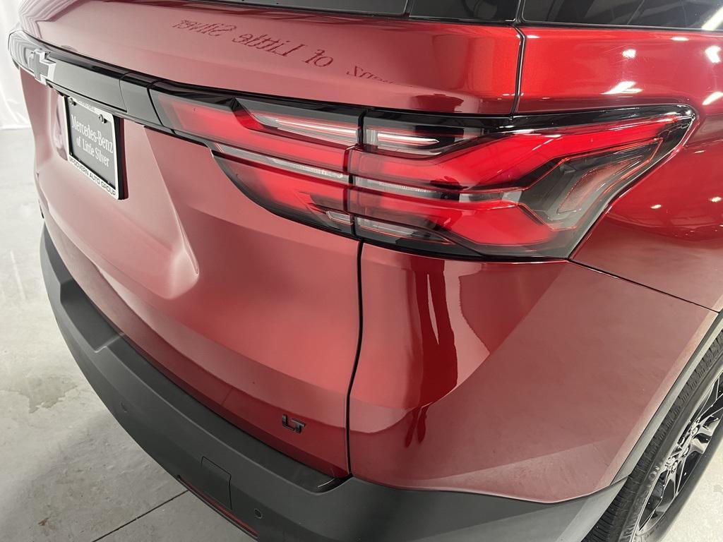 used 2023 Chevrolet Traverse car, priced at $32,995