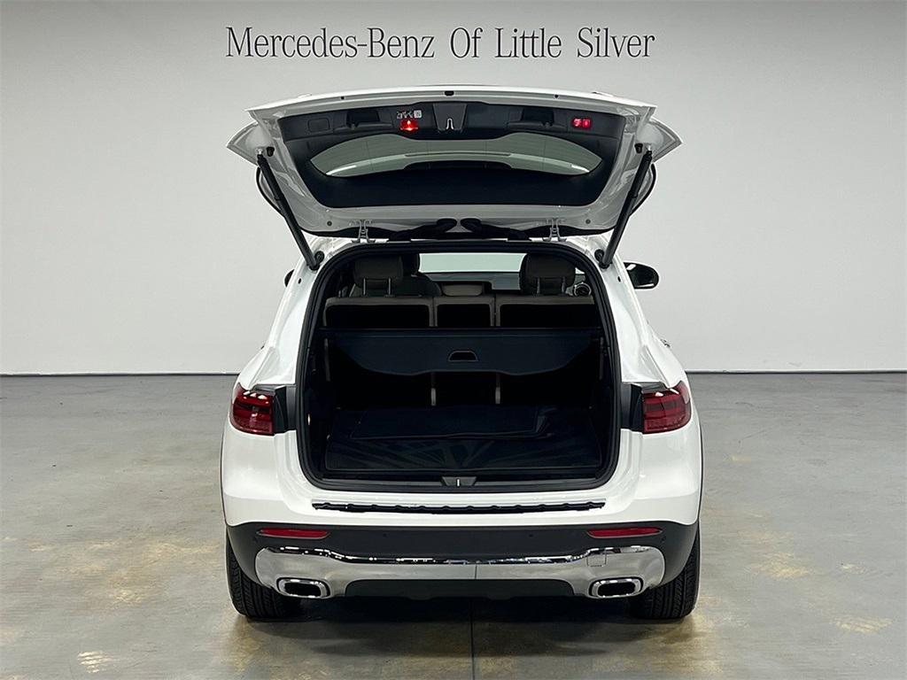 used 2025 Mercedes-Benz GLB 250 car, priced at $44,777