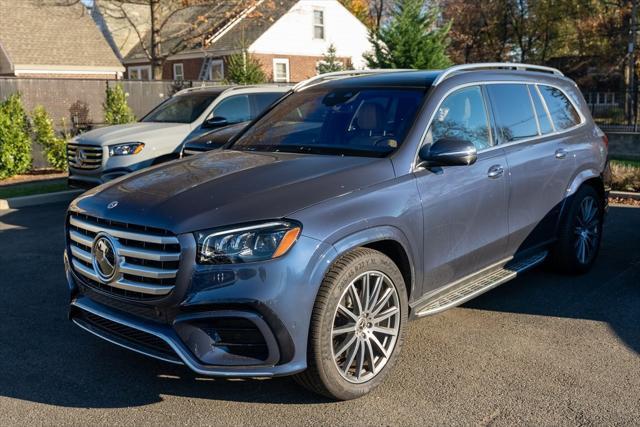 new 2024 Mercedes-Benz GLS 580 car, priced at $118,730