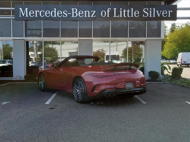 new 2024 Mercedes-Benz AMG SL 55 car, priced at $162,535