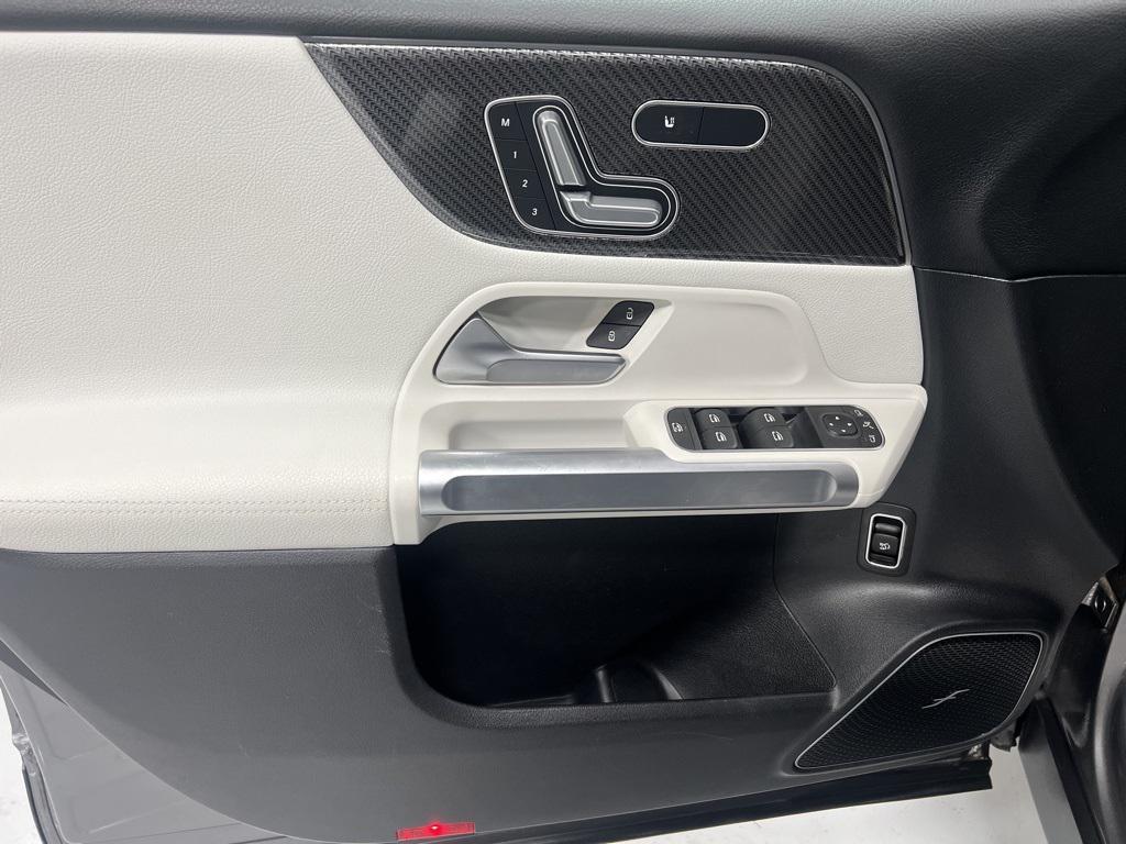 used 2021 Mercedes-Benz GLB 250 car, priced at $28,995