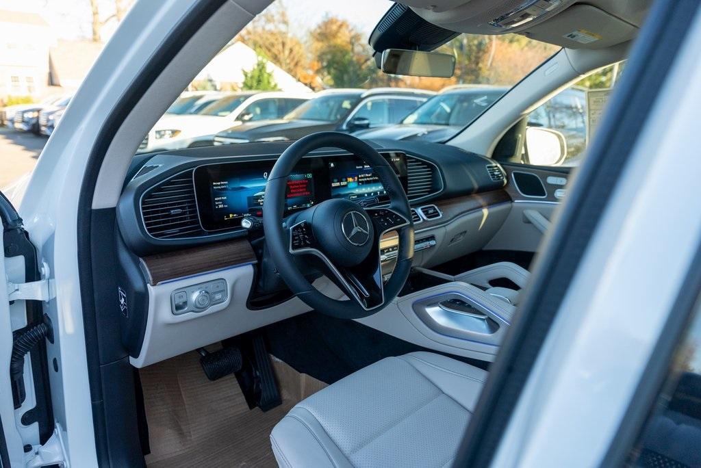 new 2025 Mercedes-Benz GLE 350 car, priced at $67,135