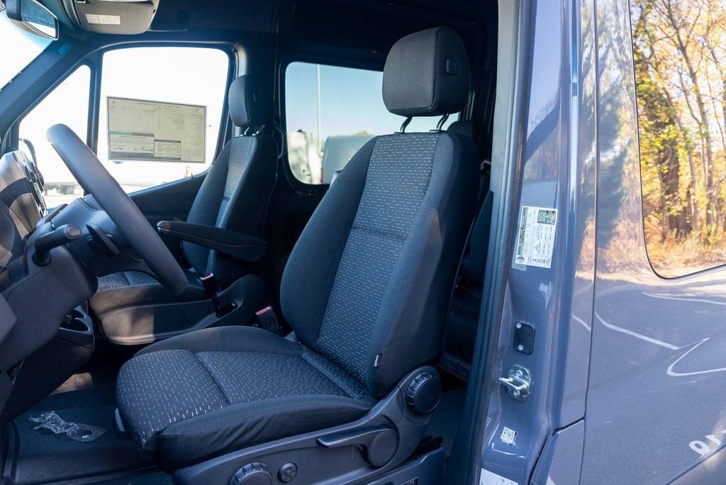 new 2024 Mercedes-Benz Sprinter 2500 car, priced at $77,139