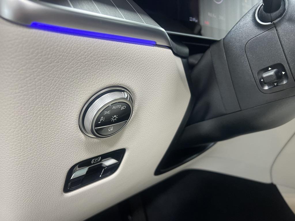 used 2025 Mercedes-Benz GLC 300 car, priced at $53,879