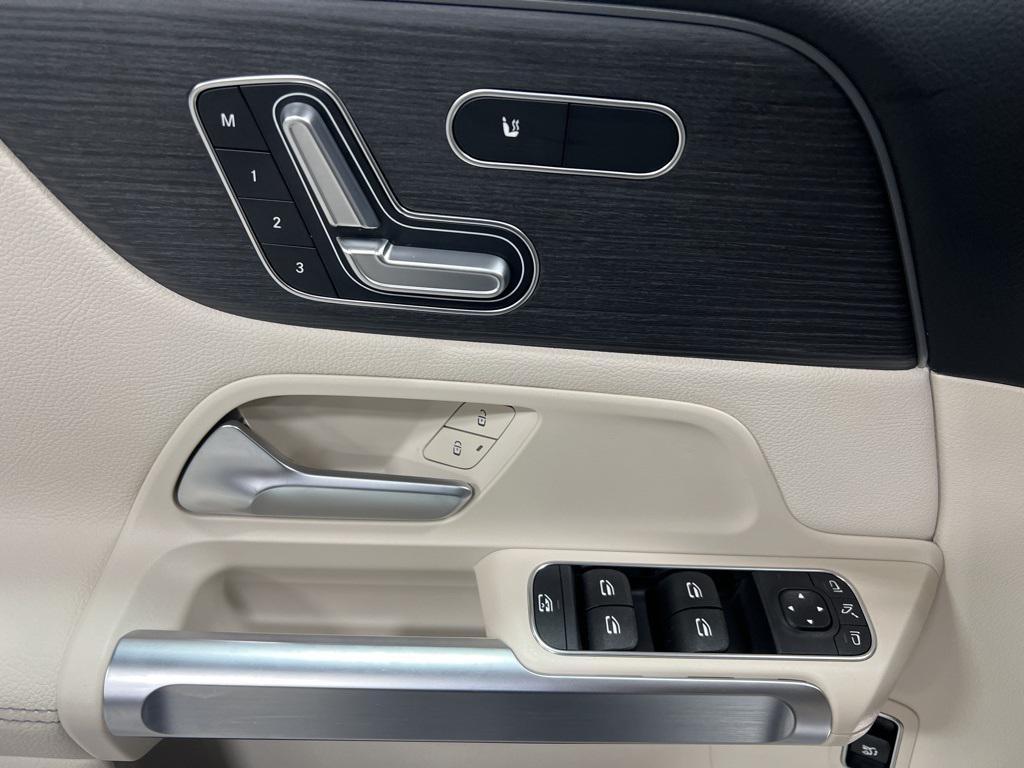 used 2025 Mercedes-Benz GLB 250 car, priced at $42,748