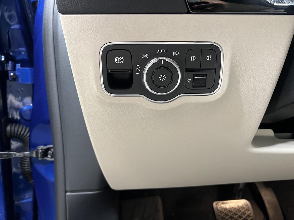 used 2025 Mercedes-Benz GLA 250 car, priced at $45,995