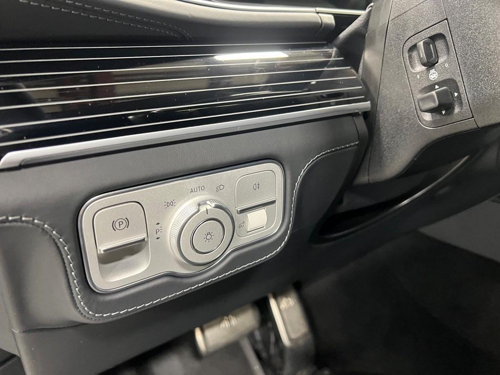 used 2023 Mercedes-Benz Maybach GLS 600 car, priced at $138,595