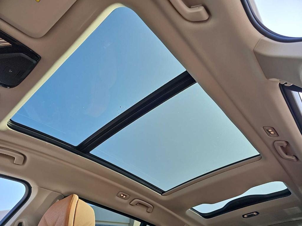 new 2026 BMW X7 car, priced at $91,125