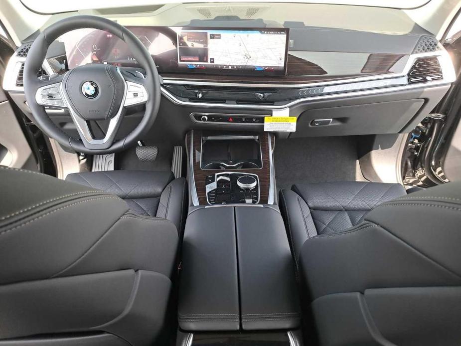 new 2025 BMW X7 car, priced at $94,260