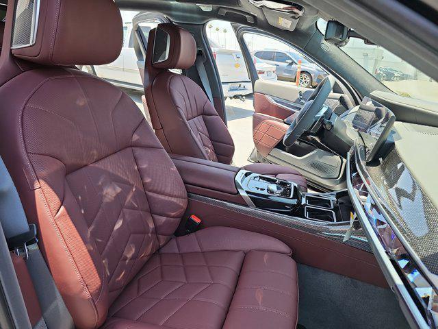 new 2025 BMW 760 car, priced at $155,470