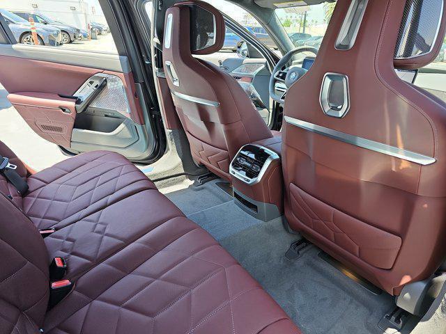 new 2025 BMW 760 car, priced at $155,470
