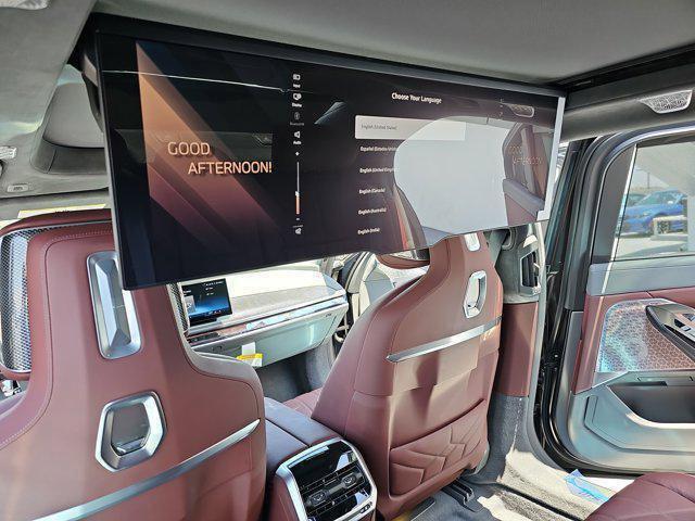 new 2025 BMW 760 car, priced at $155,470