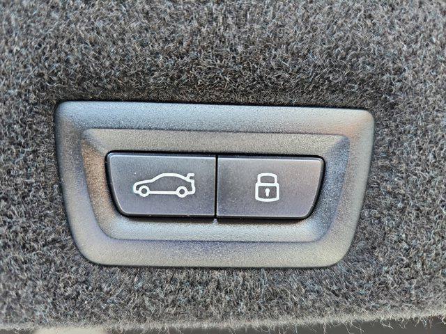 new 2025 BMW 760 car, priced at $155,470