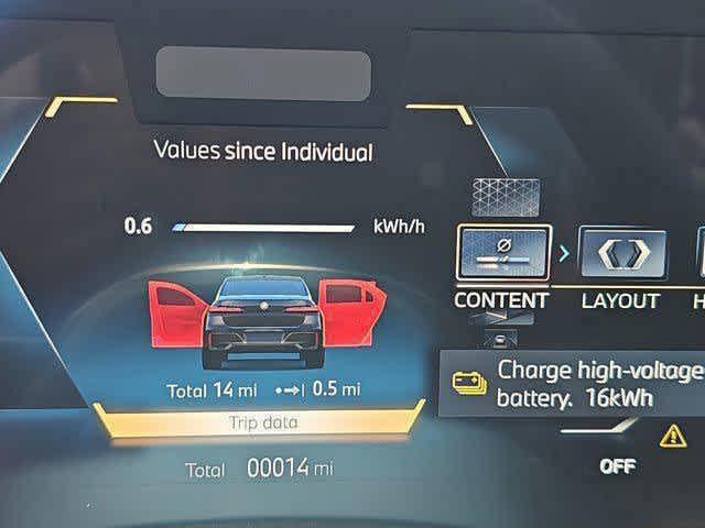 new 2025 BMW i7 car, priced at $131,025